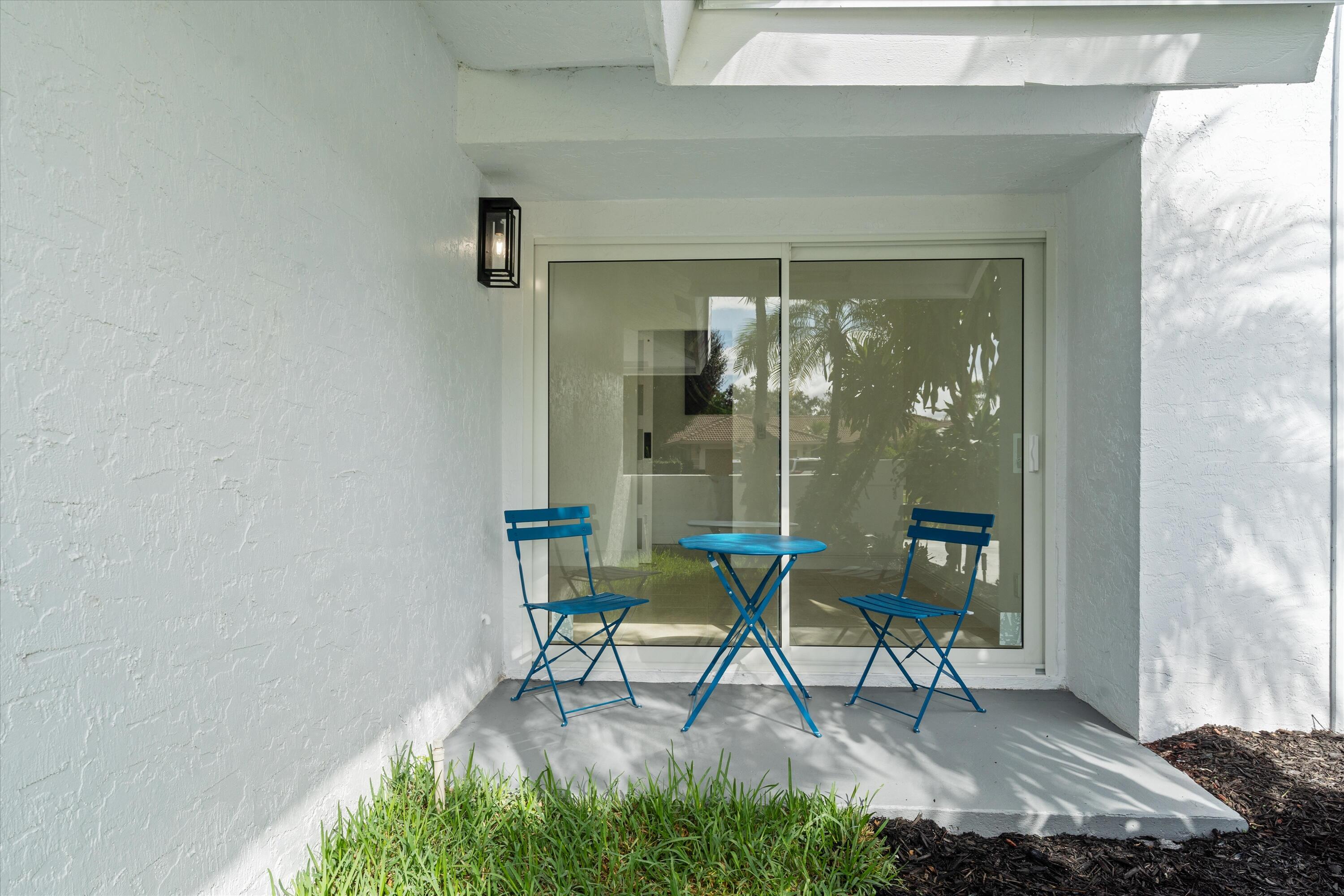 GREENVIEW SHORES 2 OF WELLINGTON - Residential