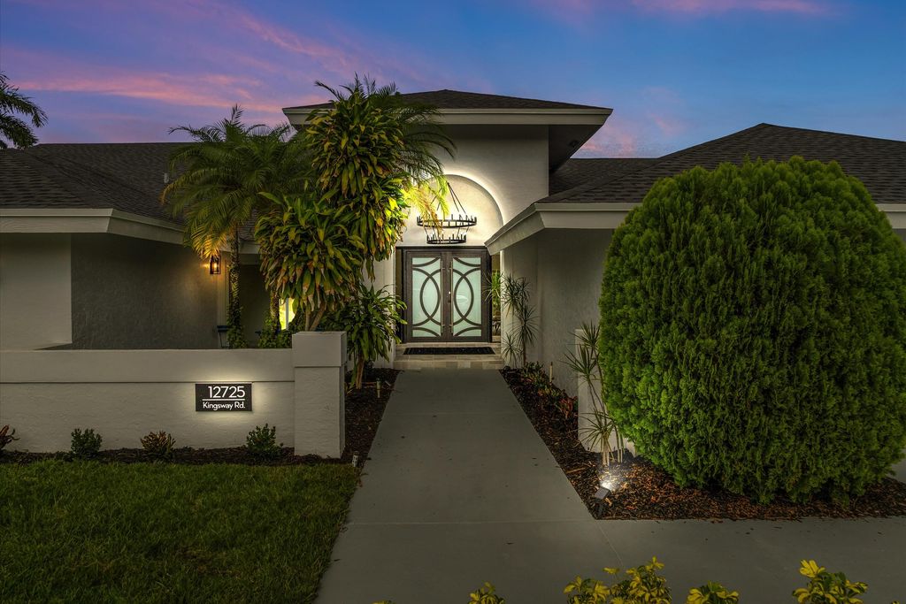 Photo of 12725 Kingsway Road, Wellington, FL 33414 (MLS # R11163678)