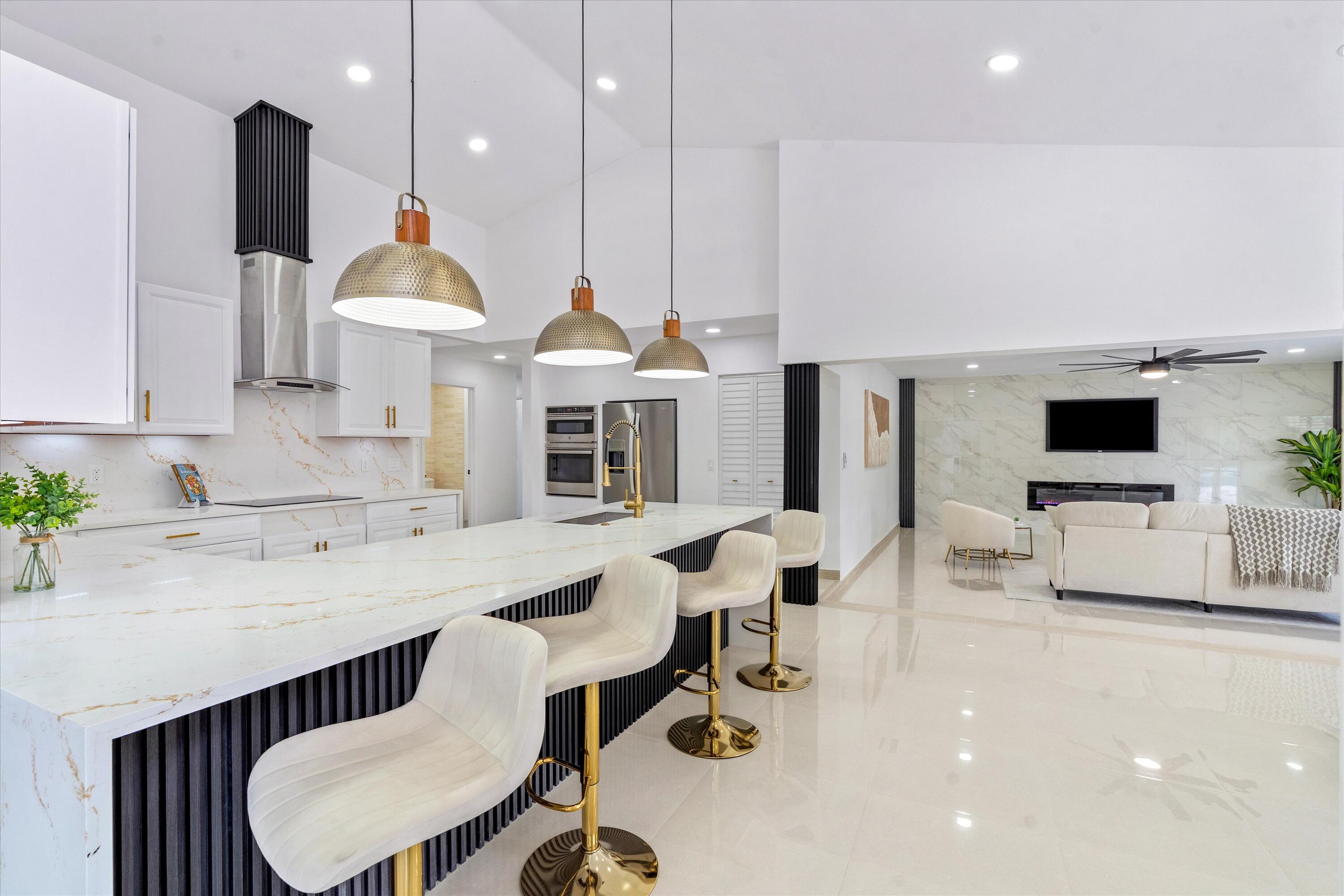 GREENVIEW SHORES 2 OF WELLINGTON - Residential