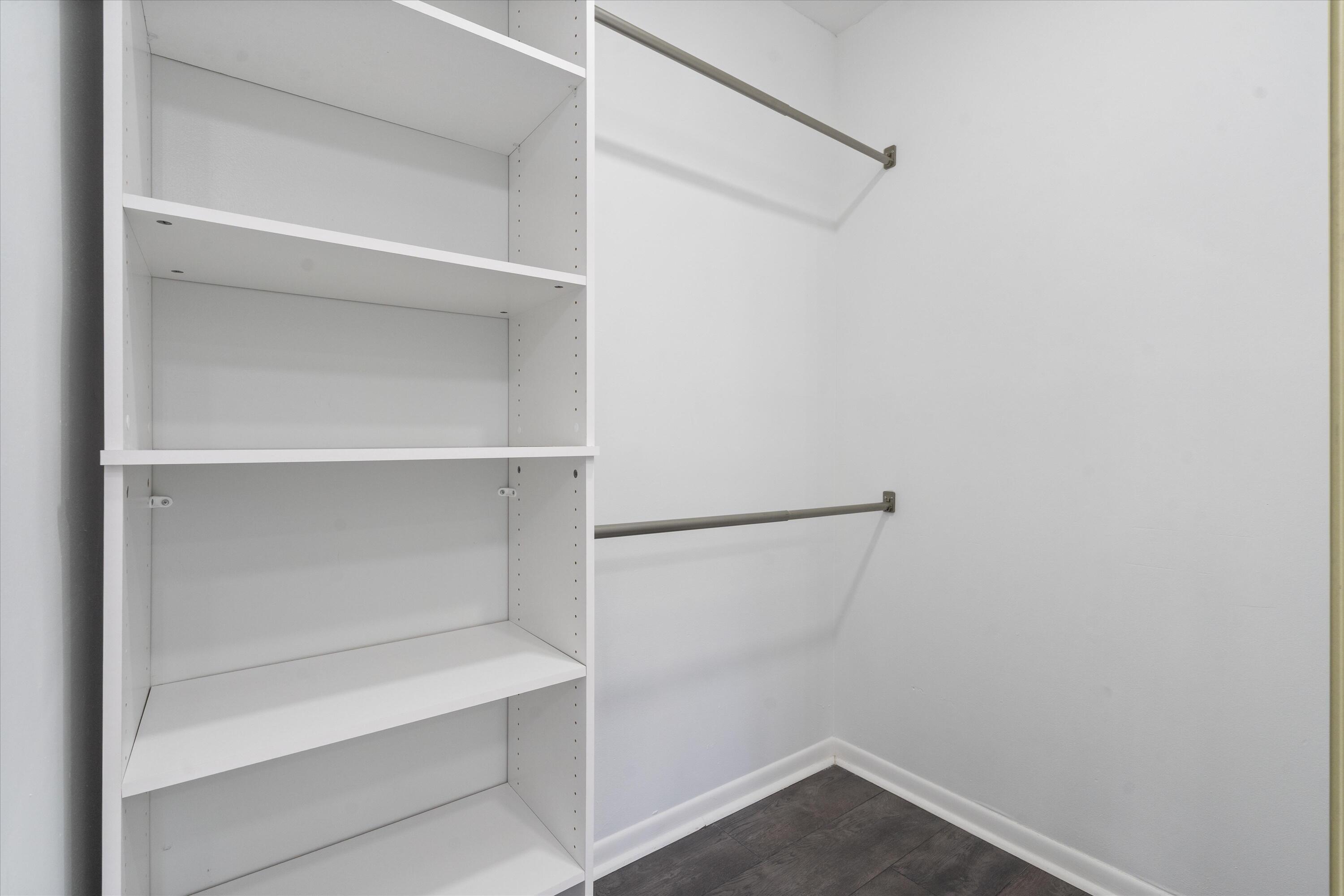 GREENVIEW SHORES 2 OF WELLINGTON - Residential