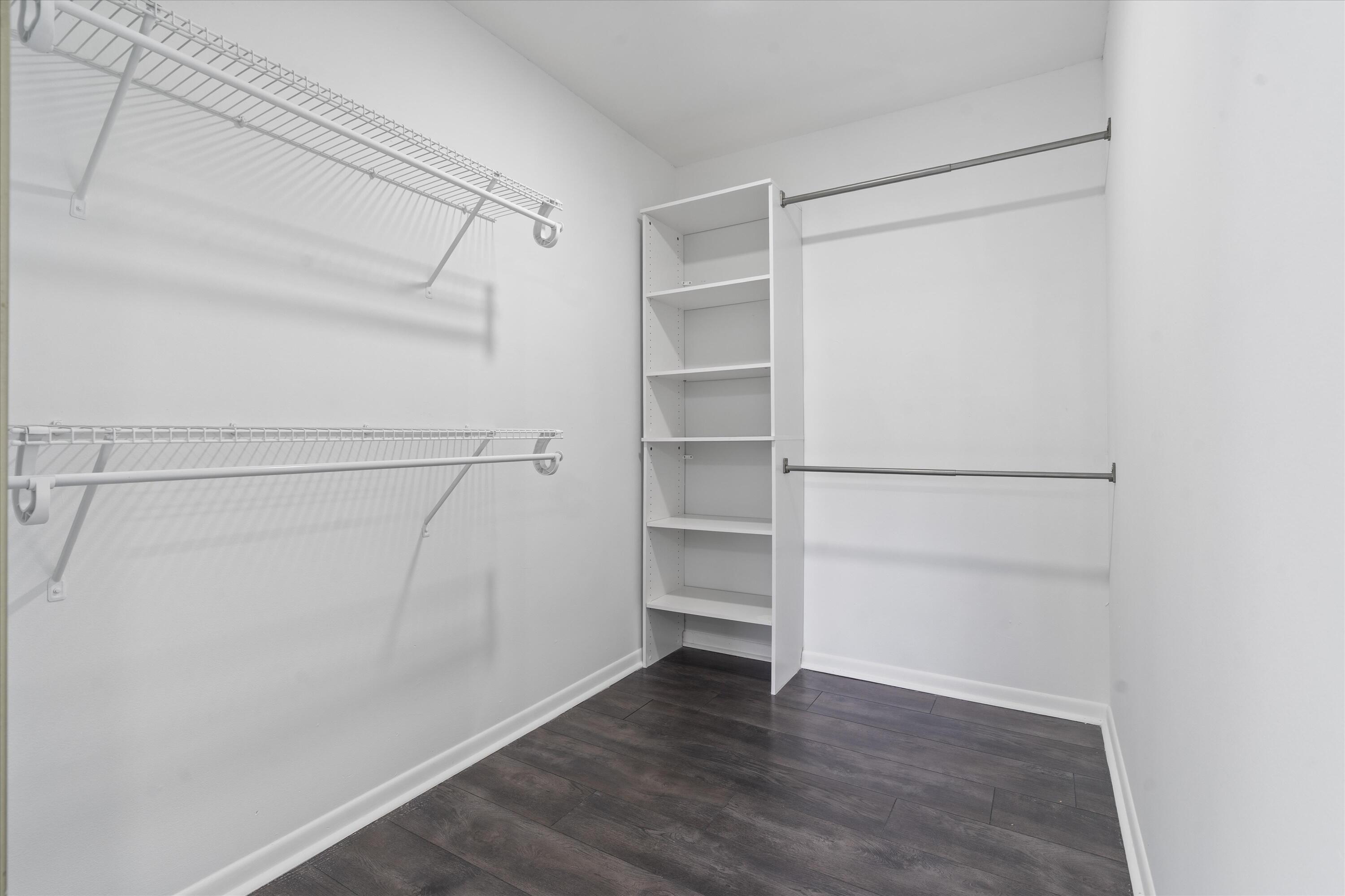 GREENVIEW SHORES 2 OF WELLINGTON - Residential