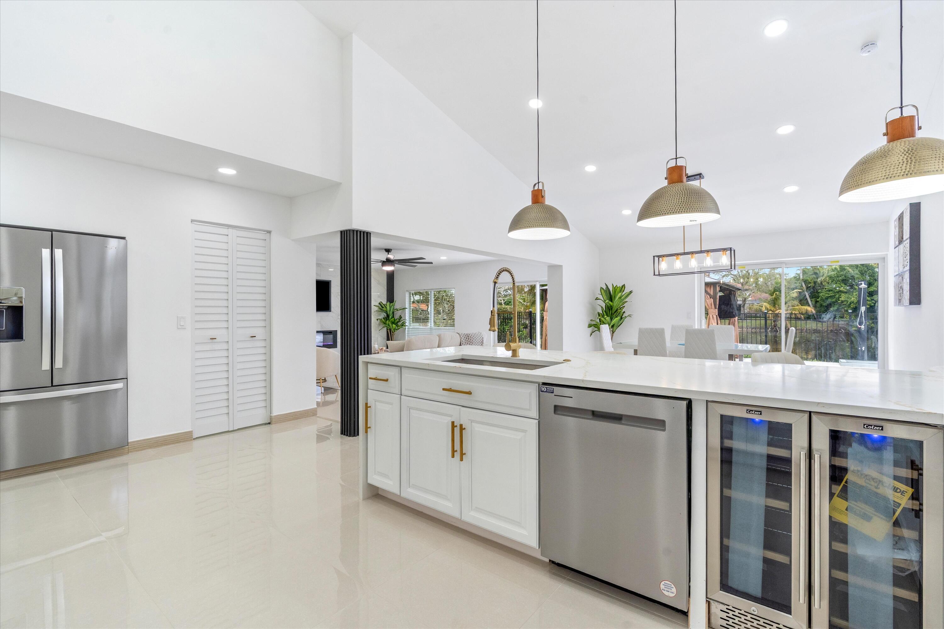 GREENVIEW SHORES 2 OF WELLINGTON - Residential