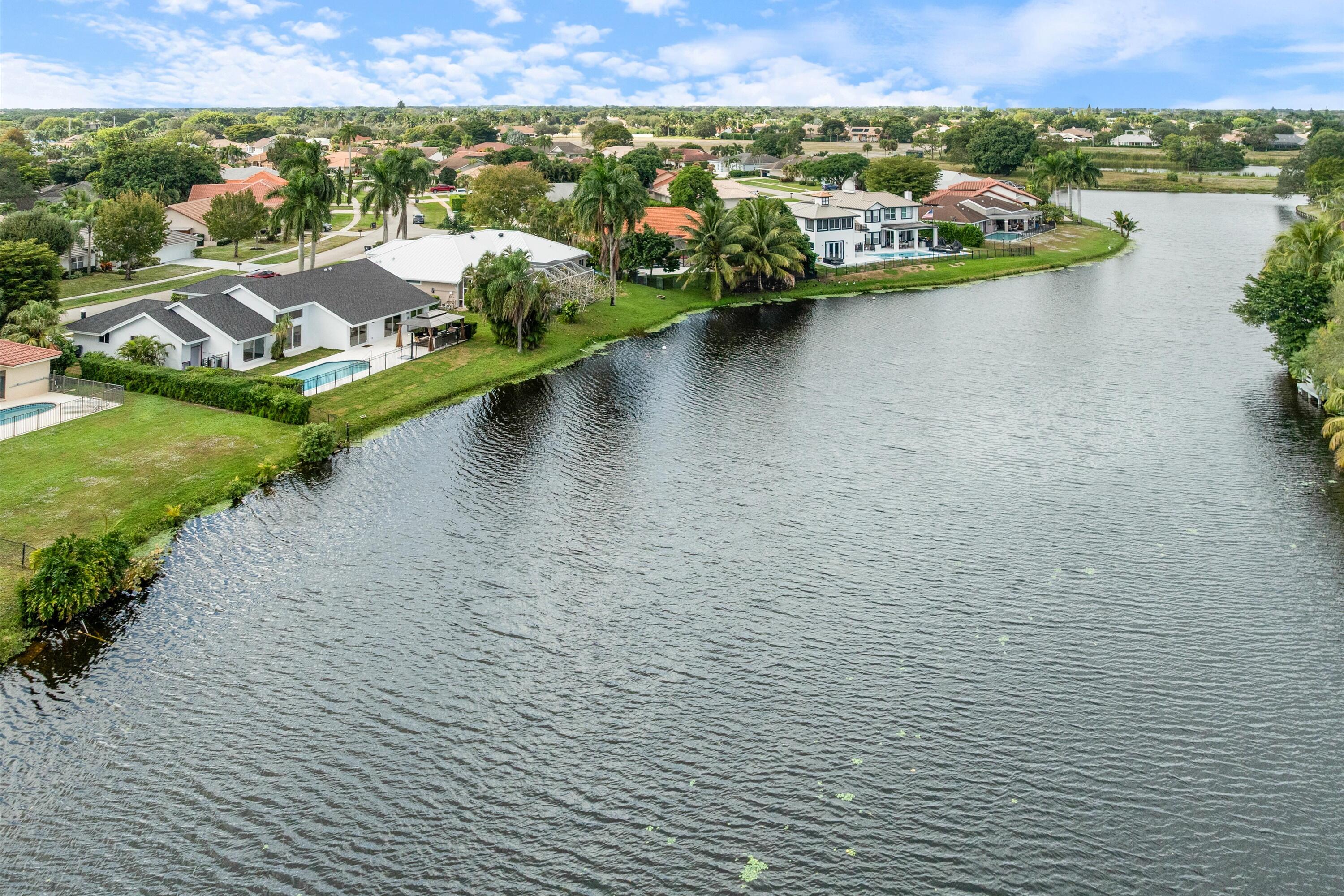 GREENVIEW SHORES 2 OF WELLINGTON - Residential