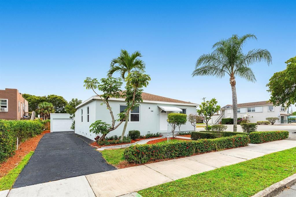 Photo of 510 56th Street, West Palm Beach, FL 33407 (MLS # B26027961)