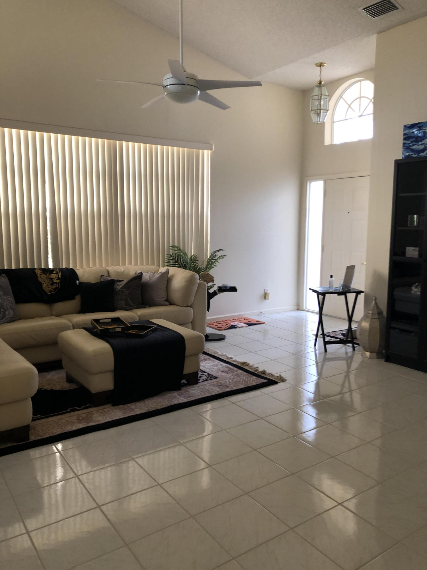 ABERDEEN 14 - Residential Lease