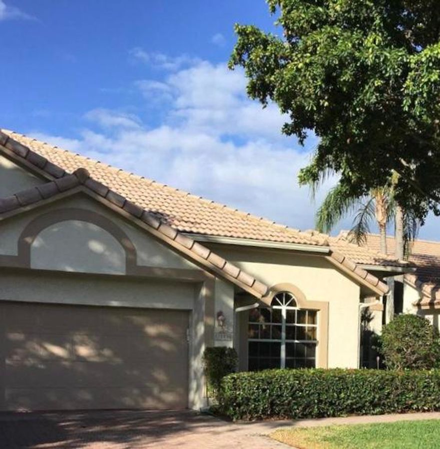 Annual unfurnished rental, not seasonal. Spacious and Bright!!! Over 1900 sq ft of living space in this spacious 3 bedroom villa with golf course views and a two car garage in Located in gated Ashford. Remodeled kitchen and tile in all the living areas and laminate in two bedrooms. Community pool. Great schools and location!!Landlord provides lawn care thru HOA and tenant responsible for pest control. Landlord may allow a small pet ( one that does not shed) under 20 lbs, but it will be subject to owners approval. No club privileges unless tenant joins...call Aberdeen CC membership for more details. Vacant and easy to see.