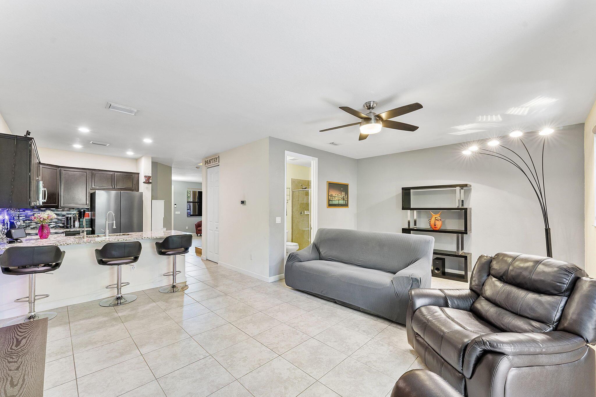 4080 Devenshire Court, Coconut Creek, FL, 33073/$515,000 4 4080 Devenshire Court