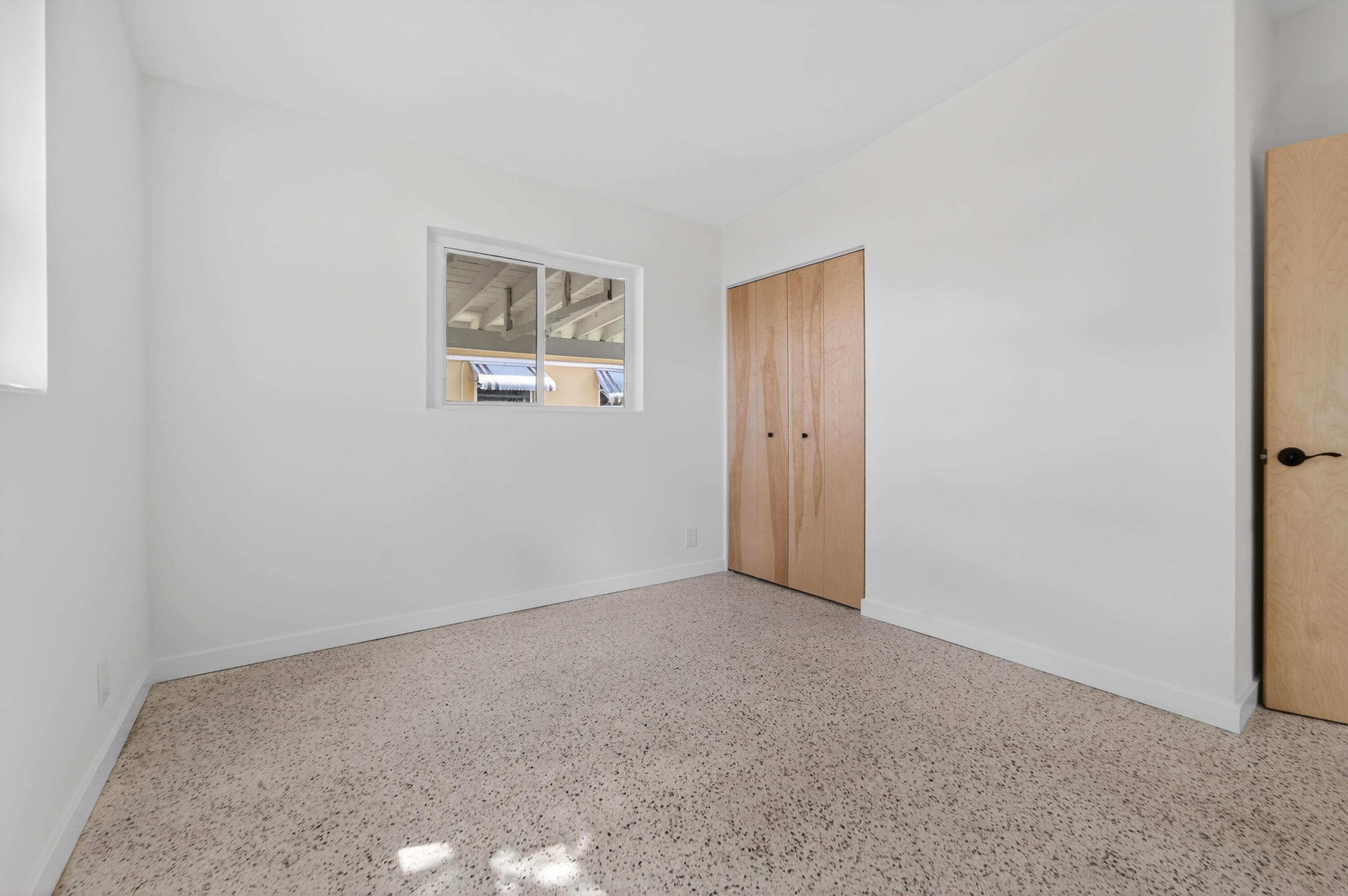 LAKE OSBORNE HILLS IN - Residential