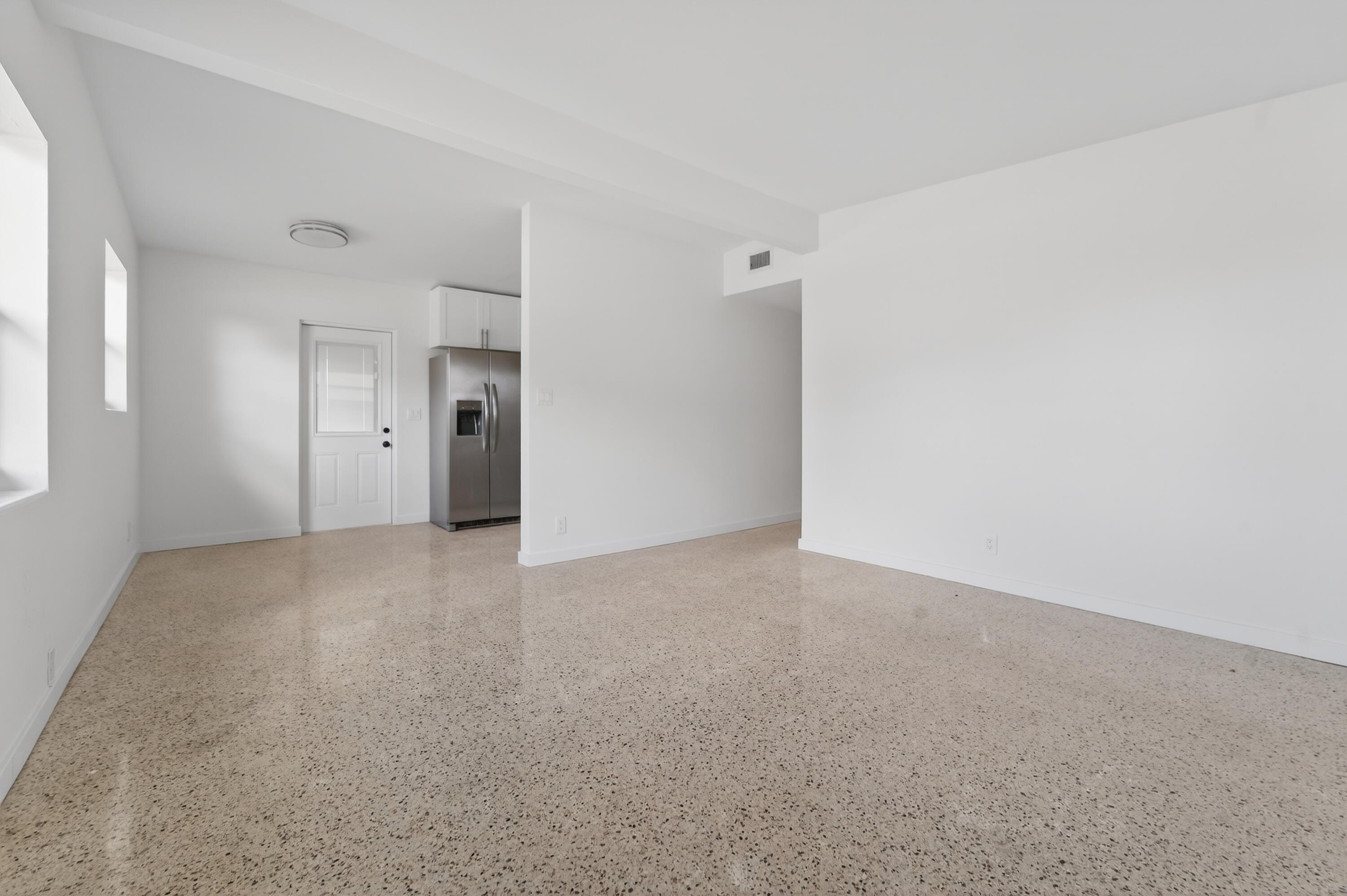 LAKE OSBORNE HILLS IN - Residential