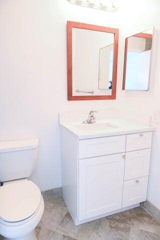 KINGS POINT BURGUNDY COND - Residential