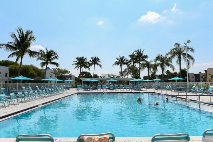 KINGS POINT BURGUNDY COND - Residential