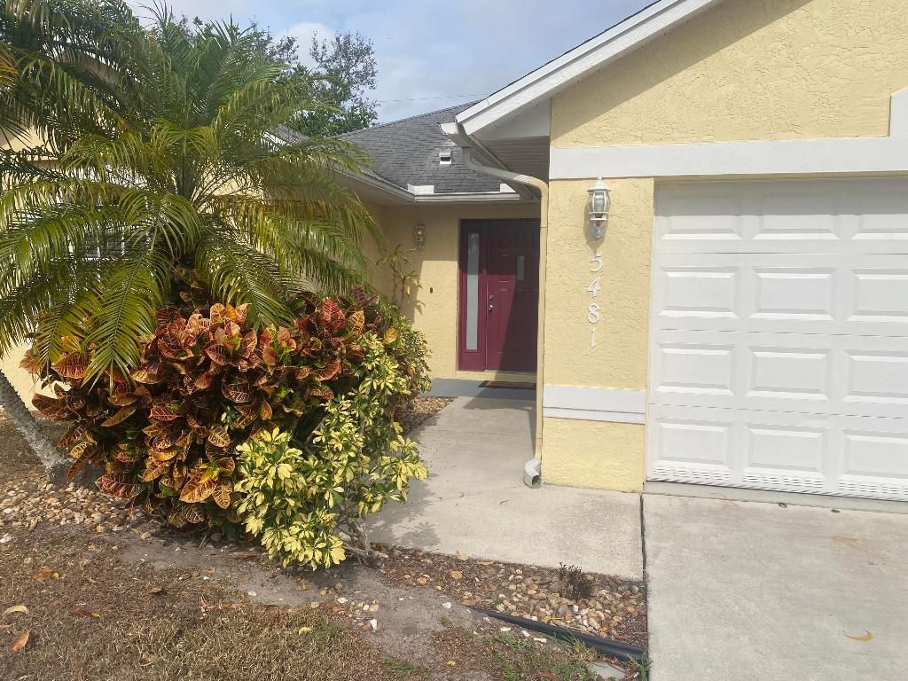 Photo of 5481 NW Commodore Terrace, Port Saint Lucie, FL 34983 (MLS # R11154418)