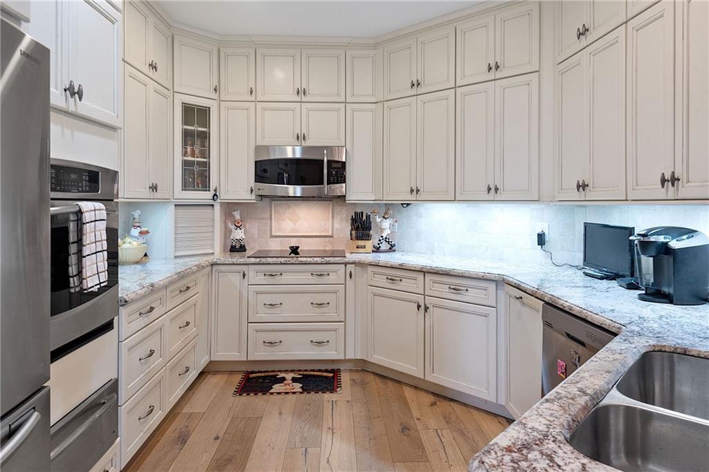 LEGENDS AT WESTON HILLS C - Residential