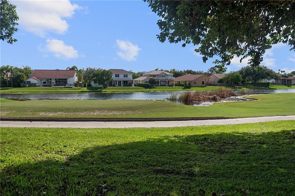 LEGENDS AT WESTON HILLS C - Residential