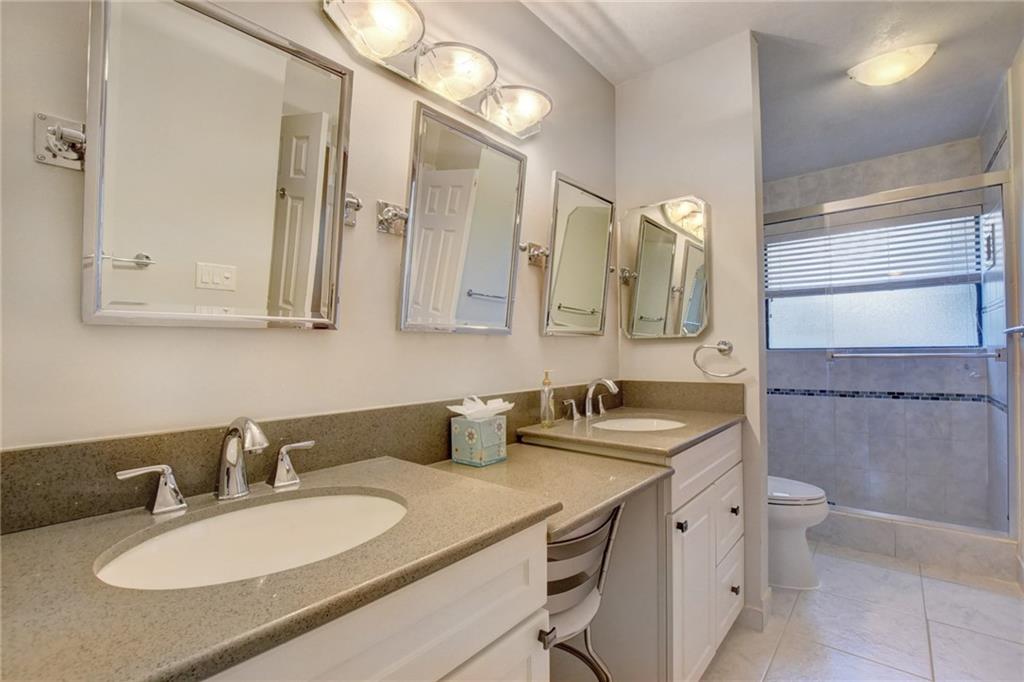 ESCONDIDO IV - Residential Lease