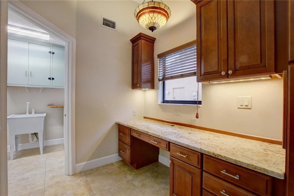 ESCONDIDO IV - Residential Lease