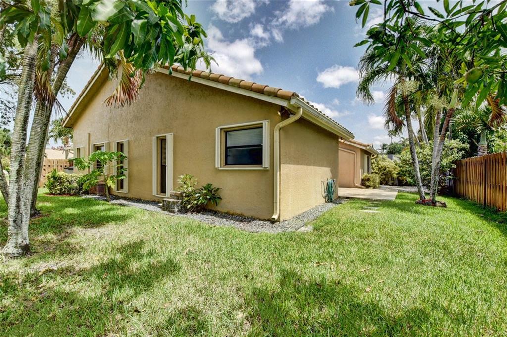 ESCONDIDO IV - Residential Lease