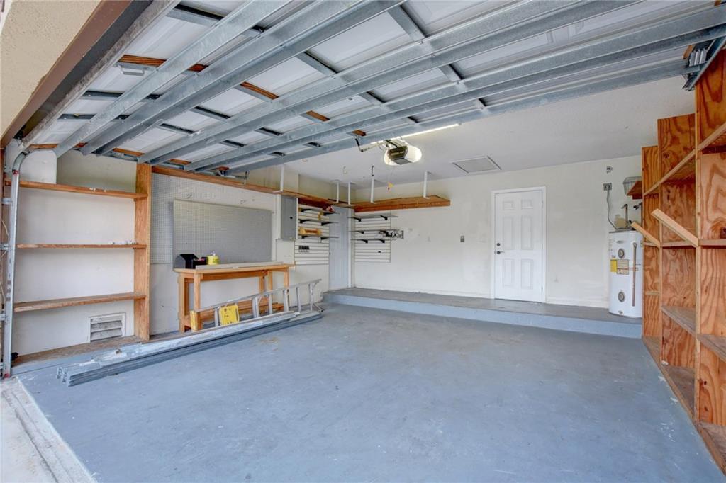 ESCONDIDO IV - Residential Lease