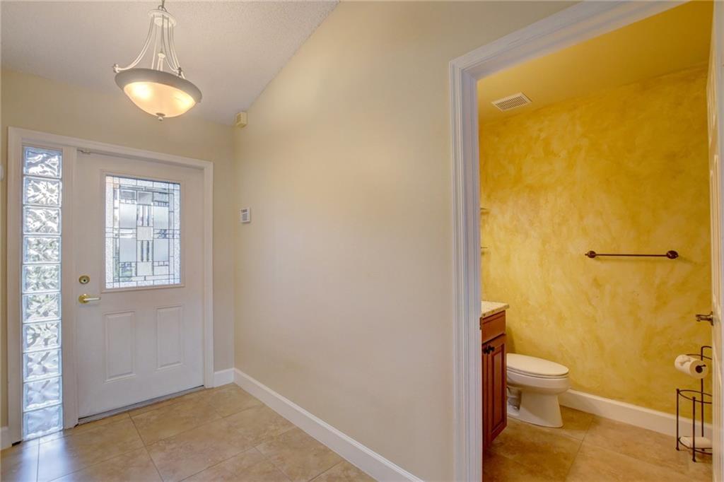 ESCONDIDO IV - Residential Lease