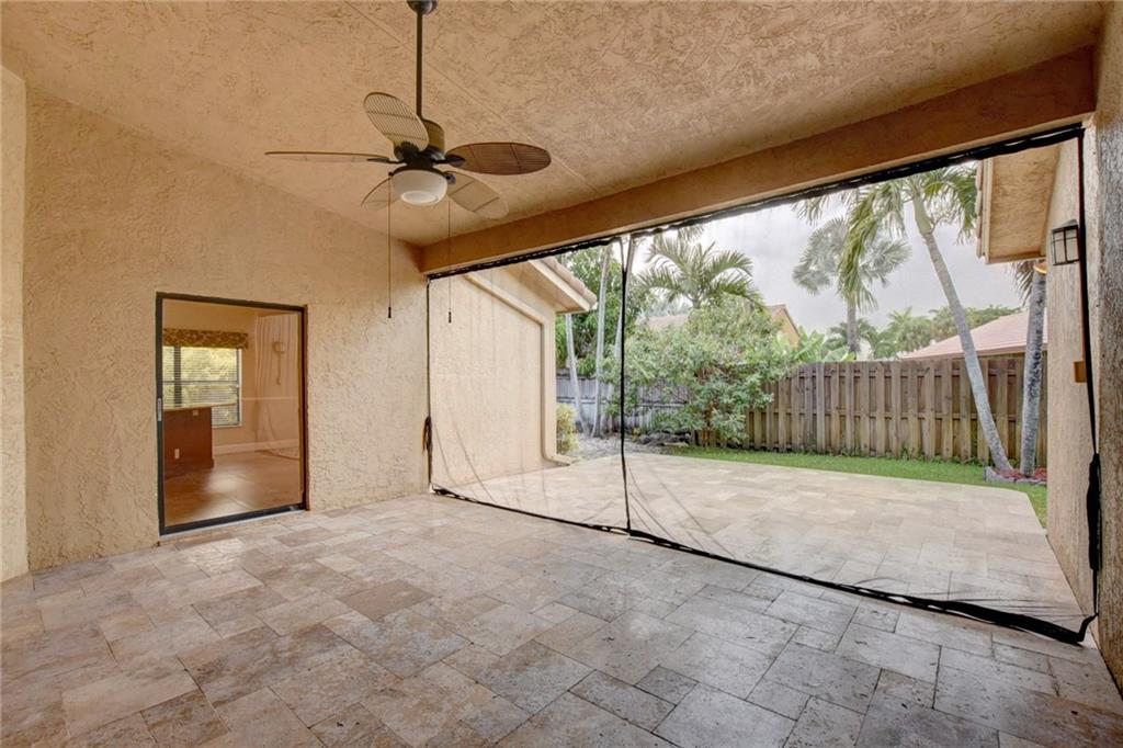 ESCONDIDO IV - Residential Lease