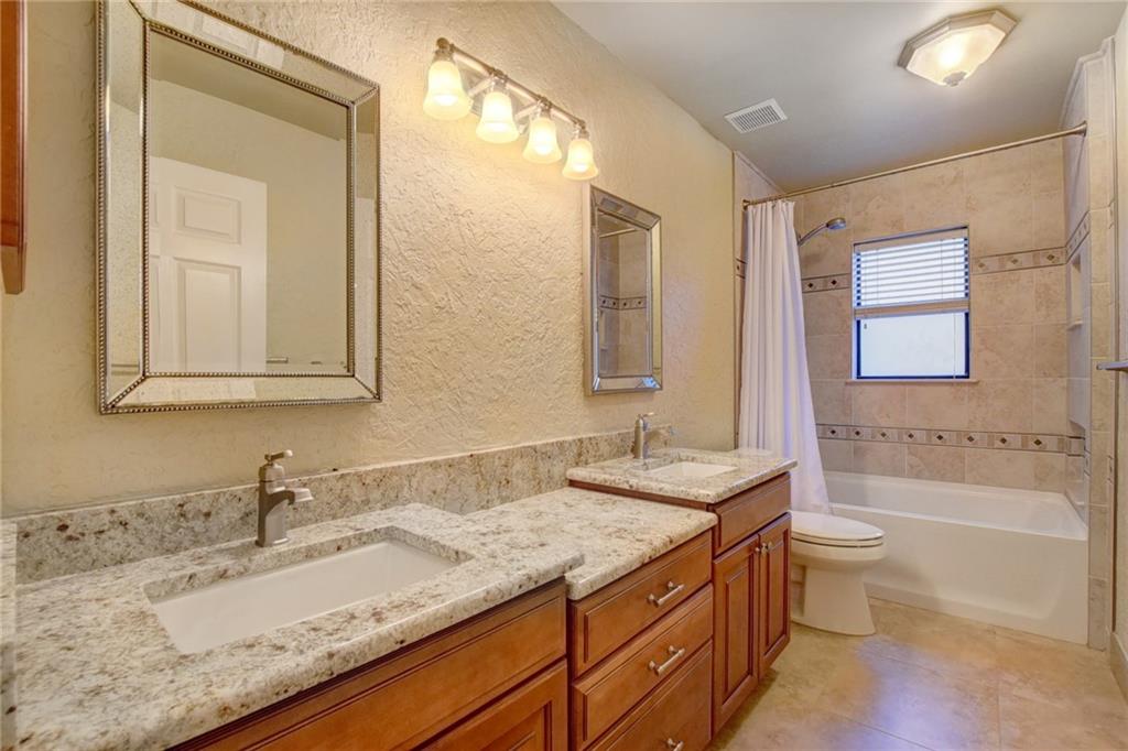 ESCONDIDO IV - Residential Lease