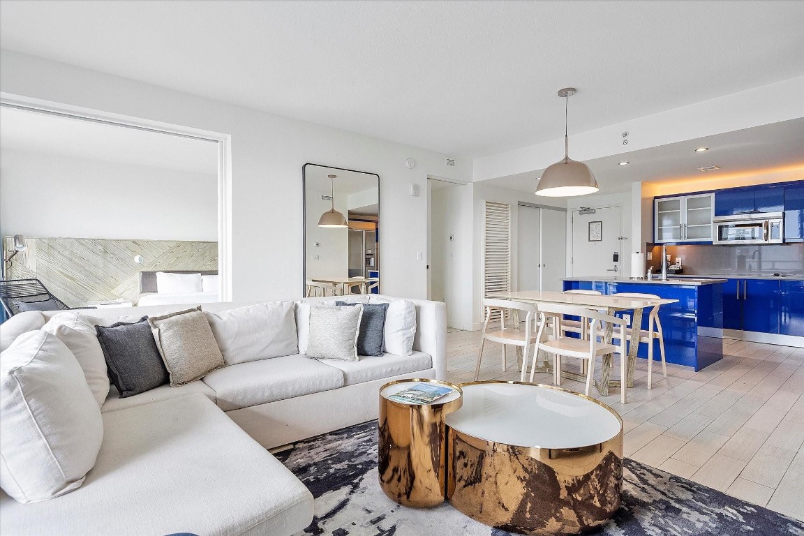 3101 Bayshore Drive 905