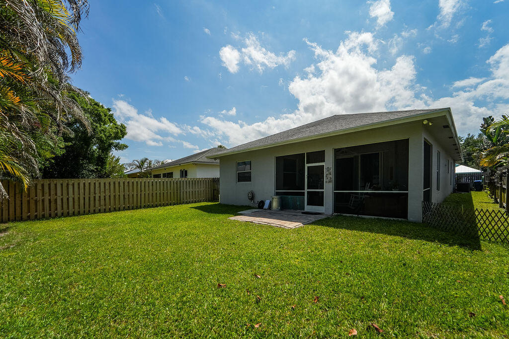 CINQUEZ PARK - Residential
