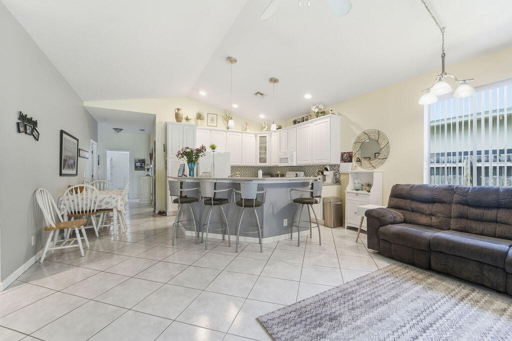 CINQUEZ PARK - Residential