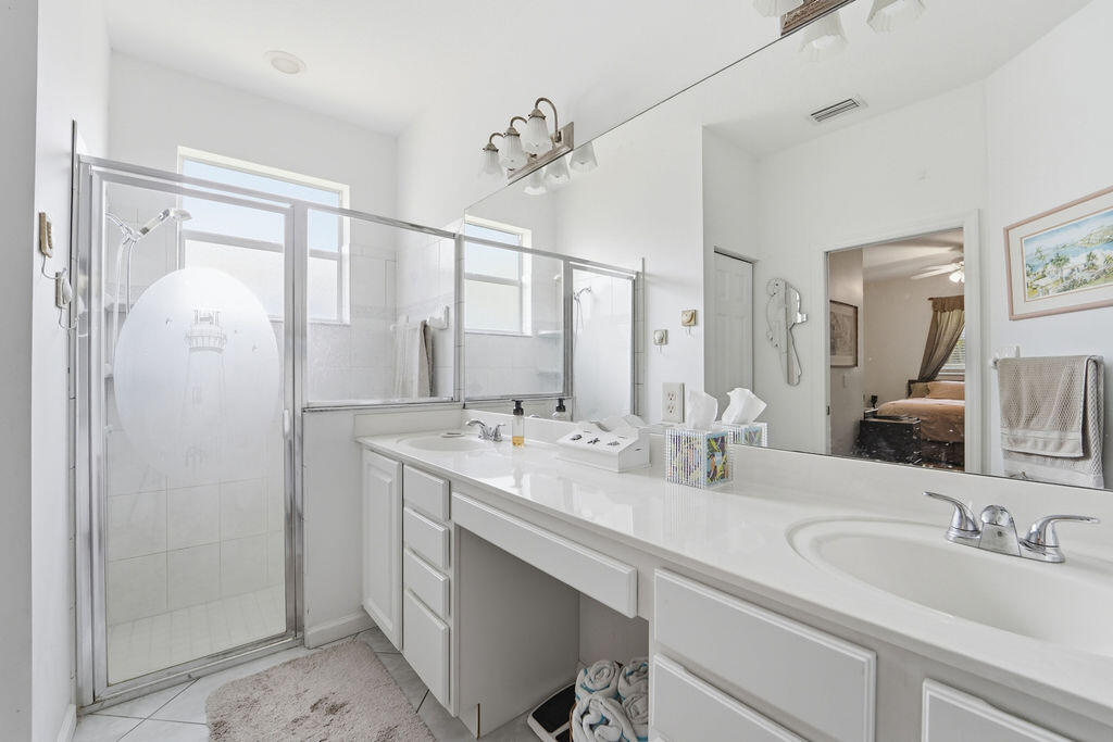 CINQUEZ PARK - Residential