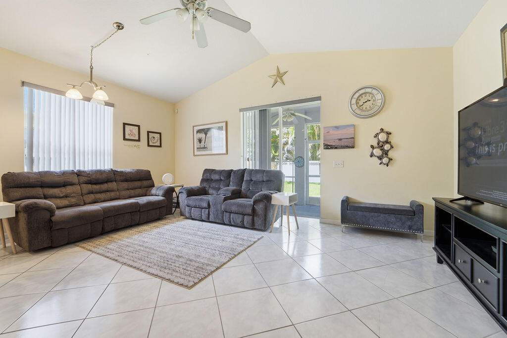 CINQUEZ PARK - Residential