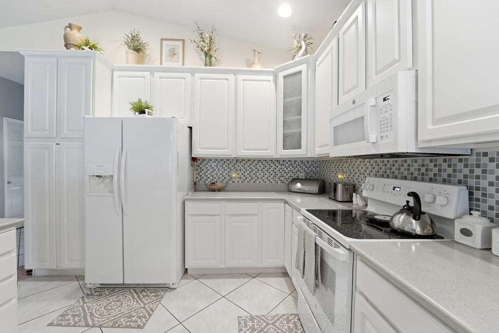 CINQUEZ PARK - Residential