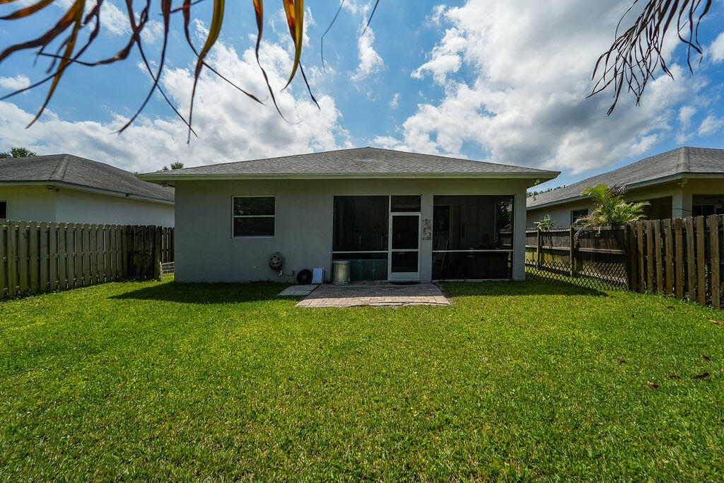 CINQUEZ PARK - Residential