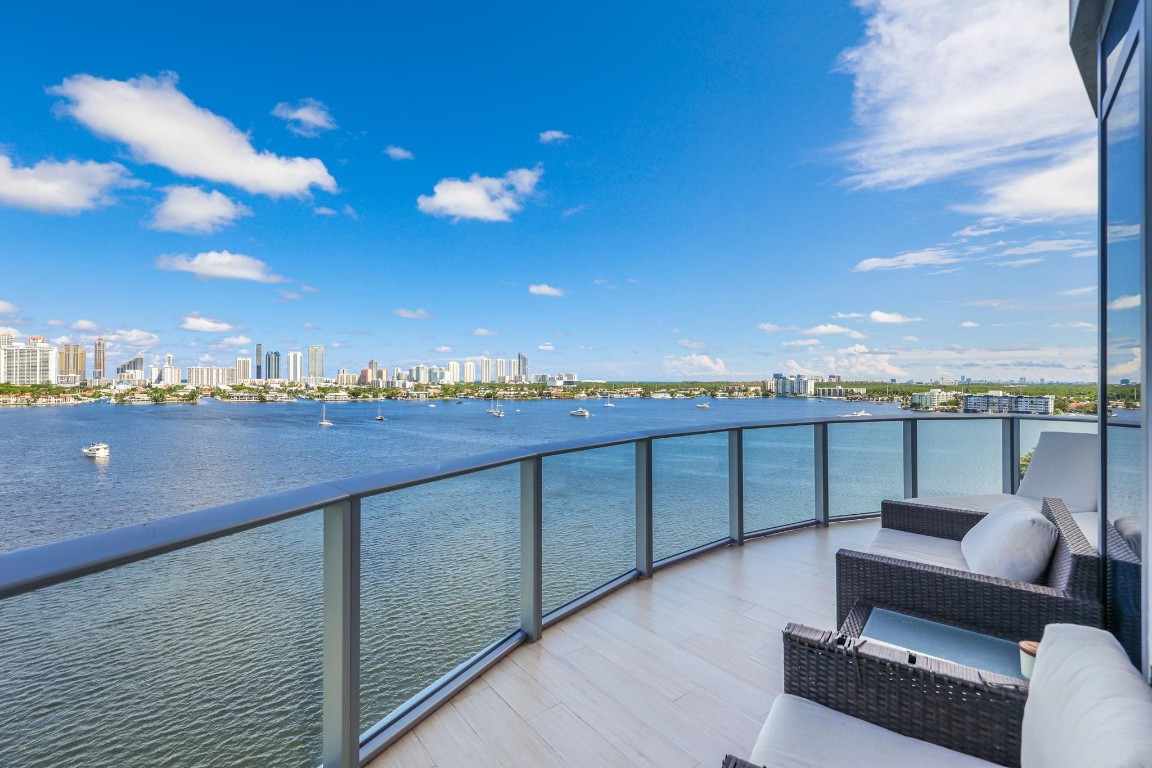 MARINA PLAMS NORTH TOWER - Residential