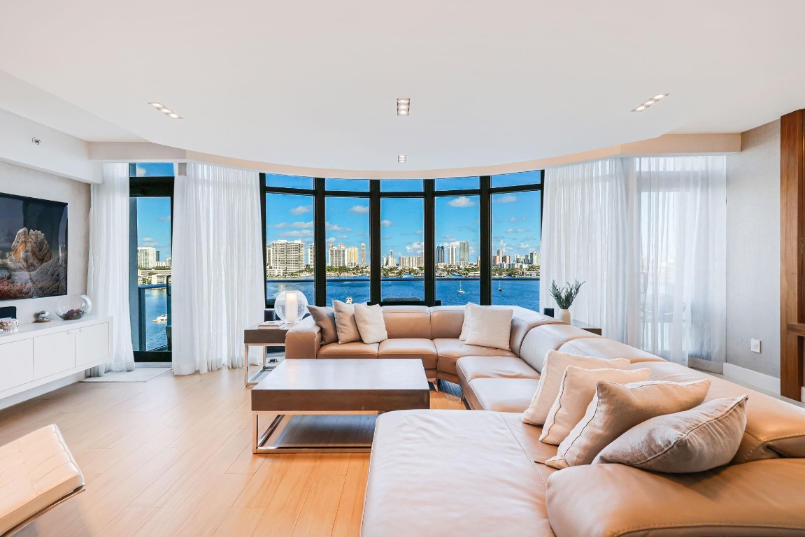 MARINA PLAMS NORTH TOWER - Residential