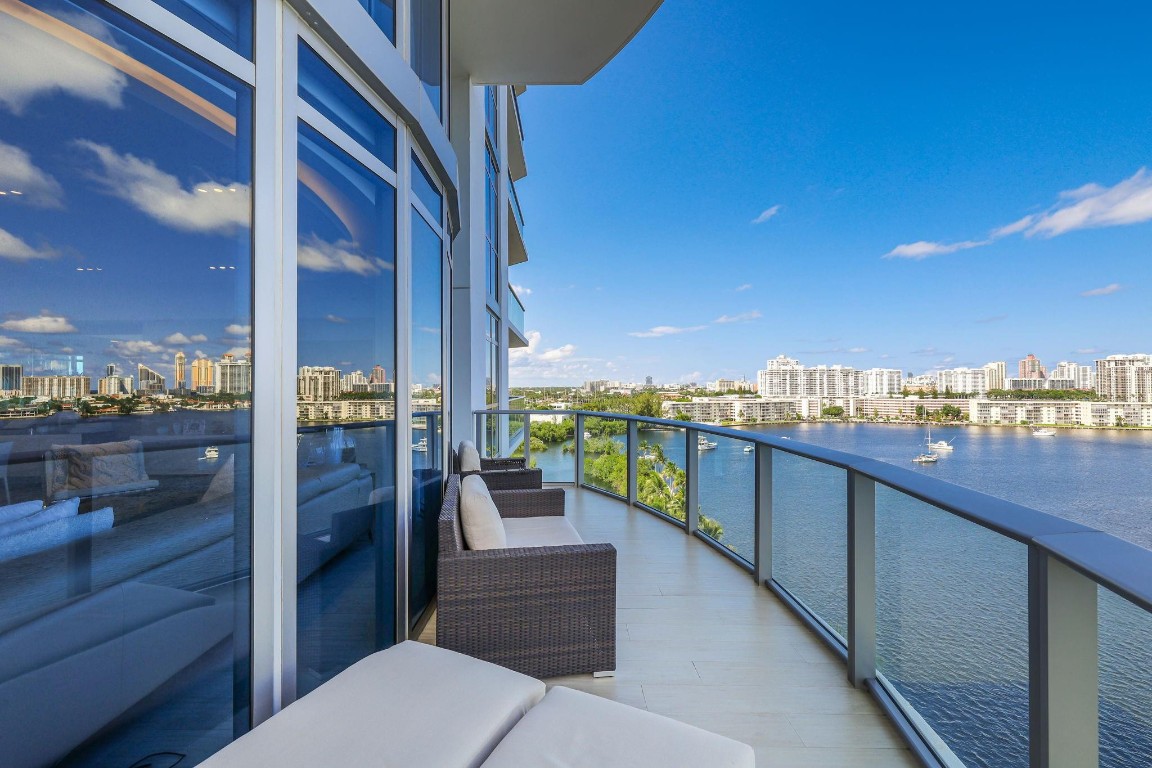 MARINA PLAMS NORTH TOWER - Residential