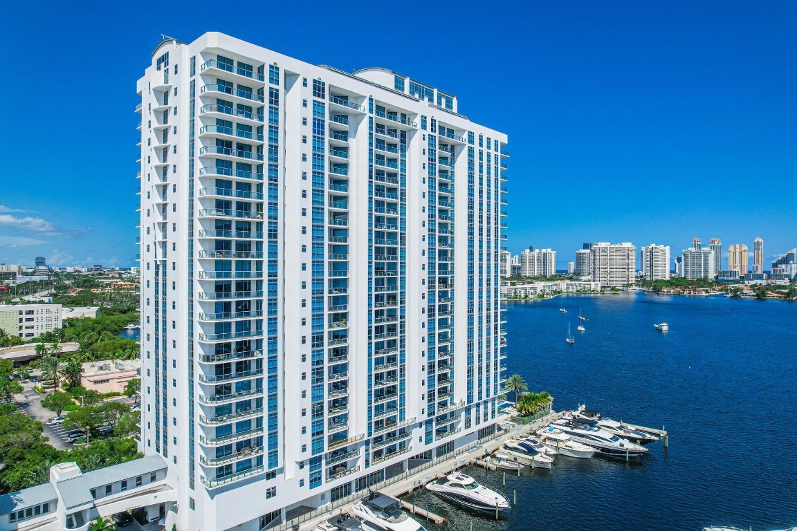 MARINA PLAMS NORTH TOWER - Residential