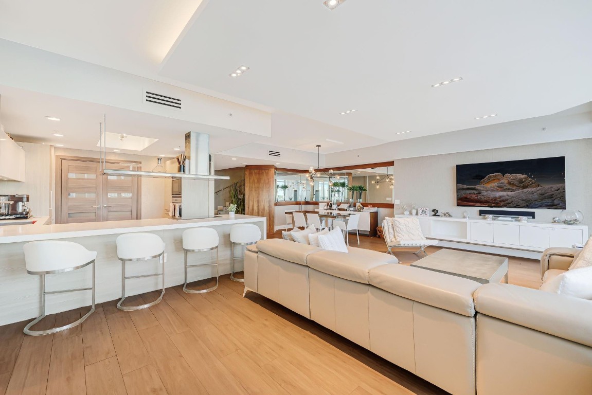 MARINA PLAMS NORTH TOWER - Residential