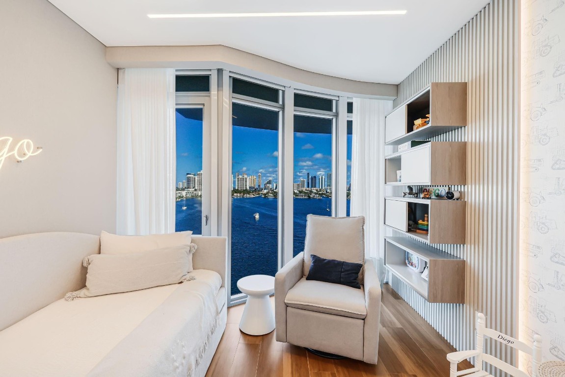 MARINA PLAMS NORTH TOWER - Residential