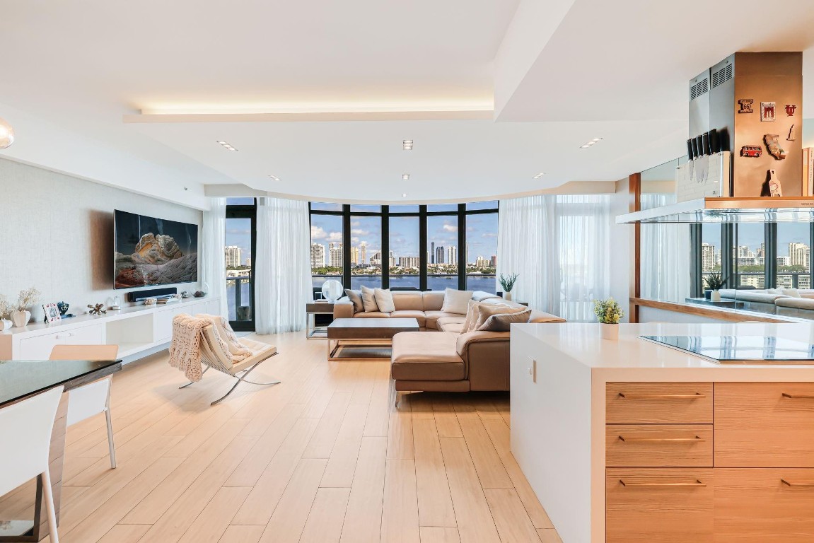 MARINA PLAMS NORTH TOWER - Residential