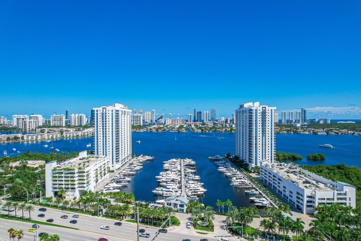 MARINA PLAMS NORTH TOWER - Residential