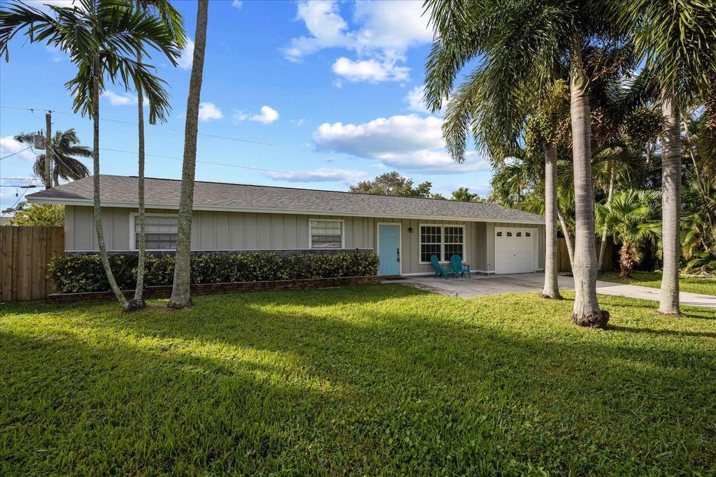 Photo of 9200 Banquet Way, Lake Worth, FL 33467 (MLS # R10933205)