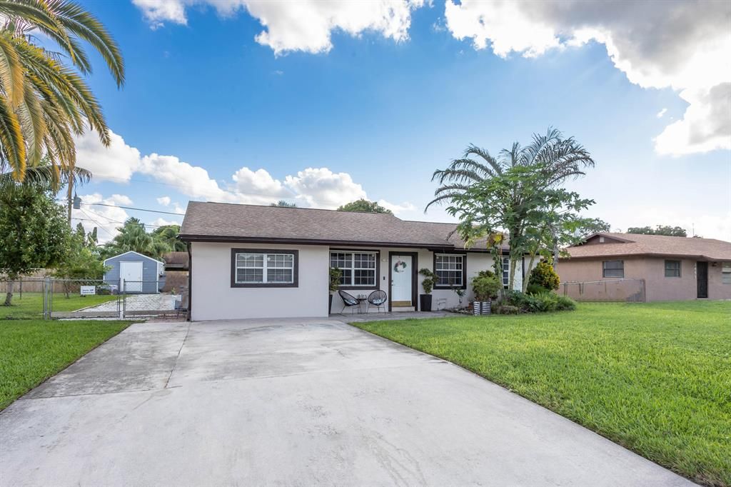 Photo of 3464 Gondolier Way Way, Lake Worth Beach, FL 33462 (MLS # R10755078)