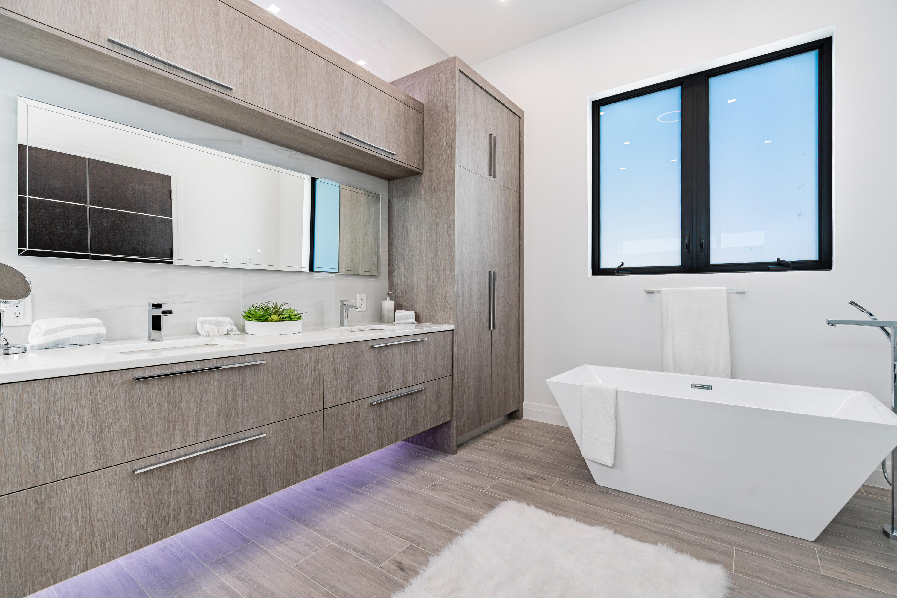 LA HACIENDA DELRAY - Residential