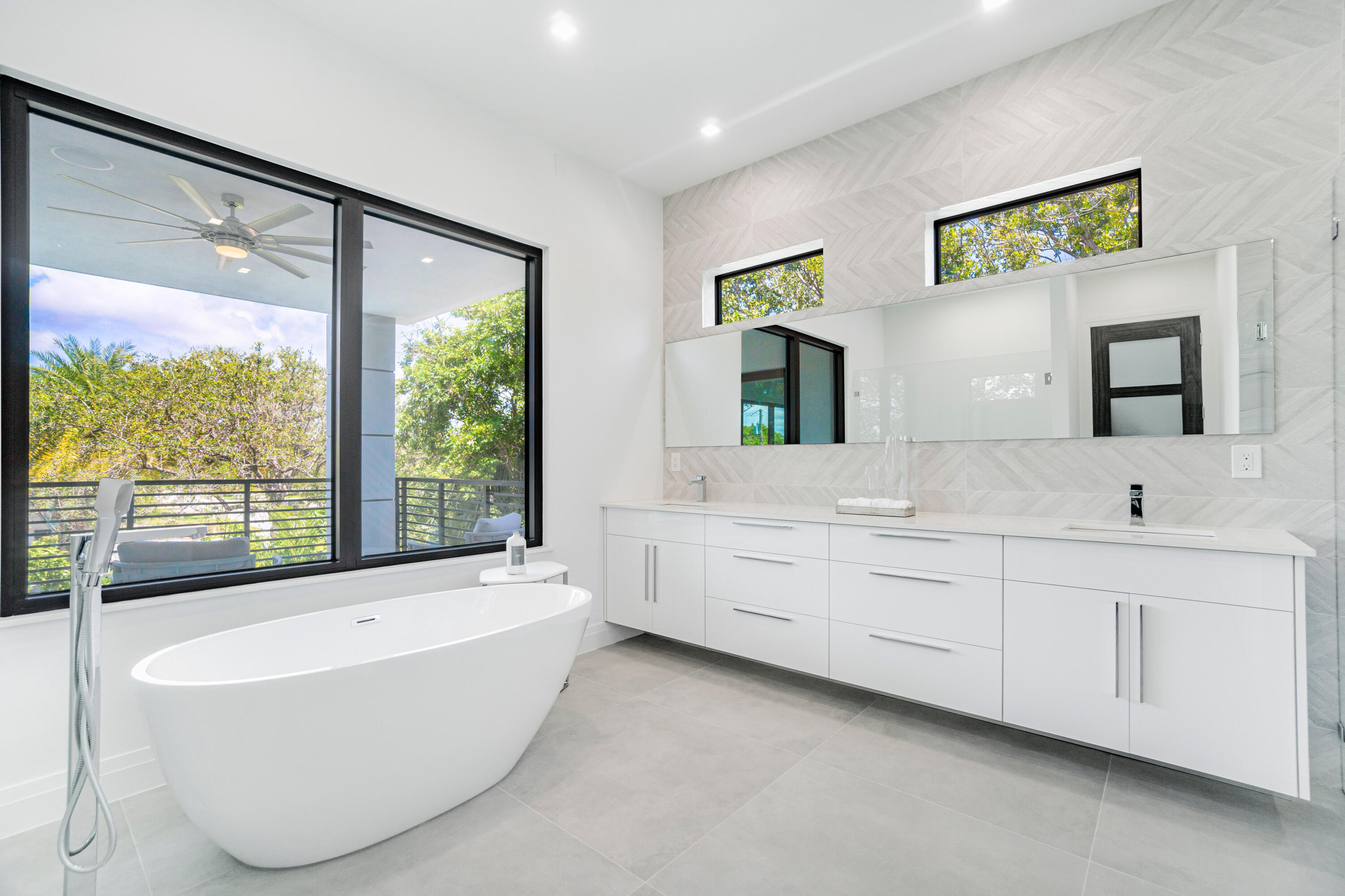 LA HACIENDA DELRAY - Residential