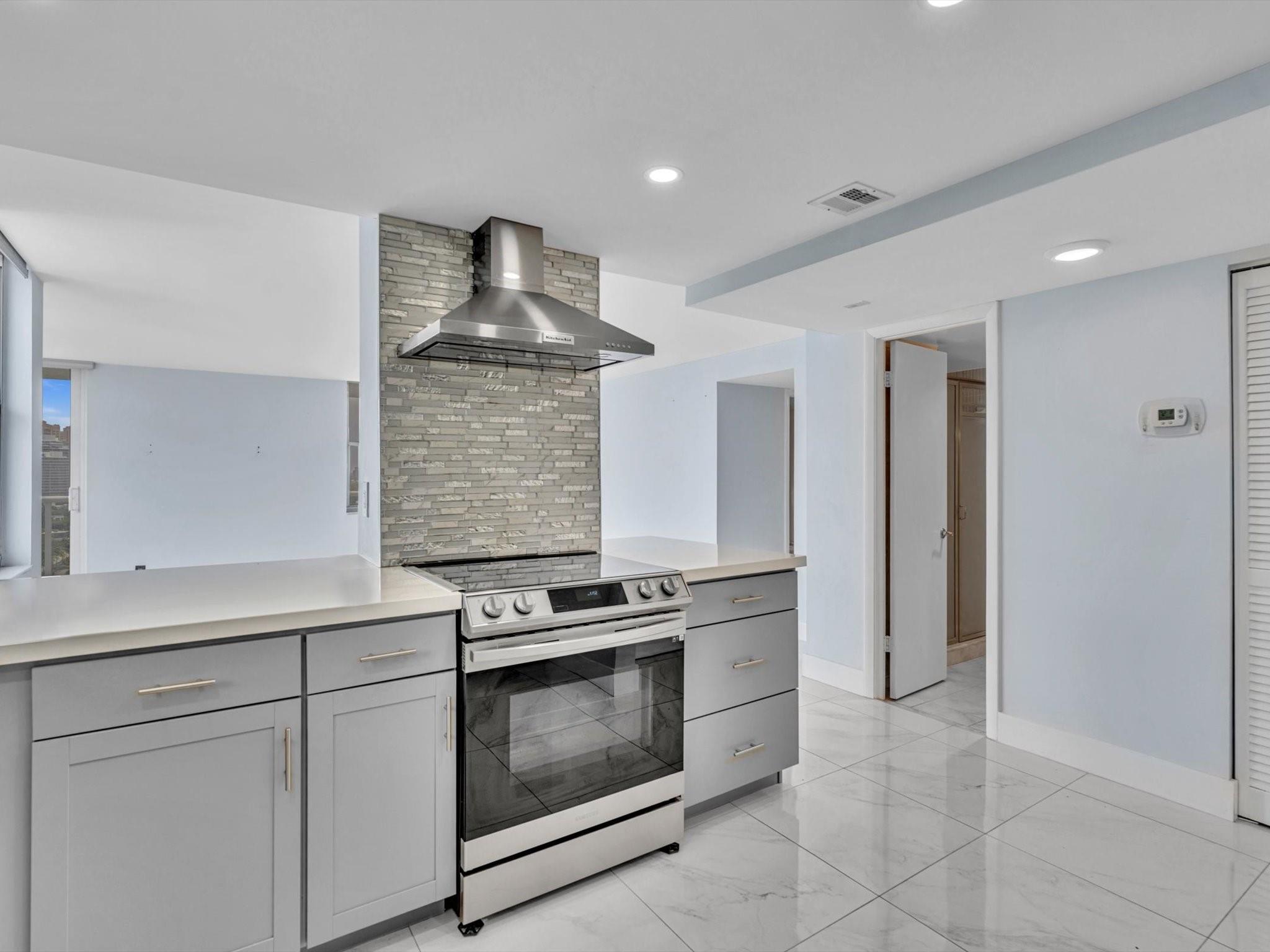 3015 N Ocean Blvd 15G