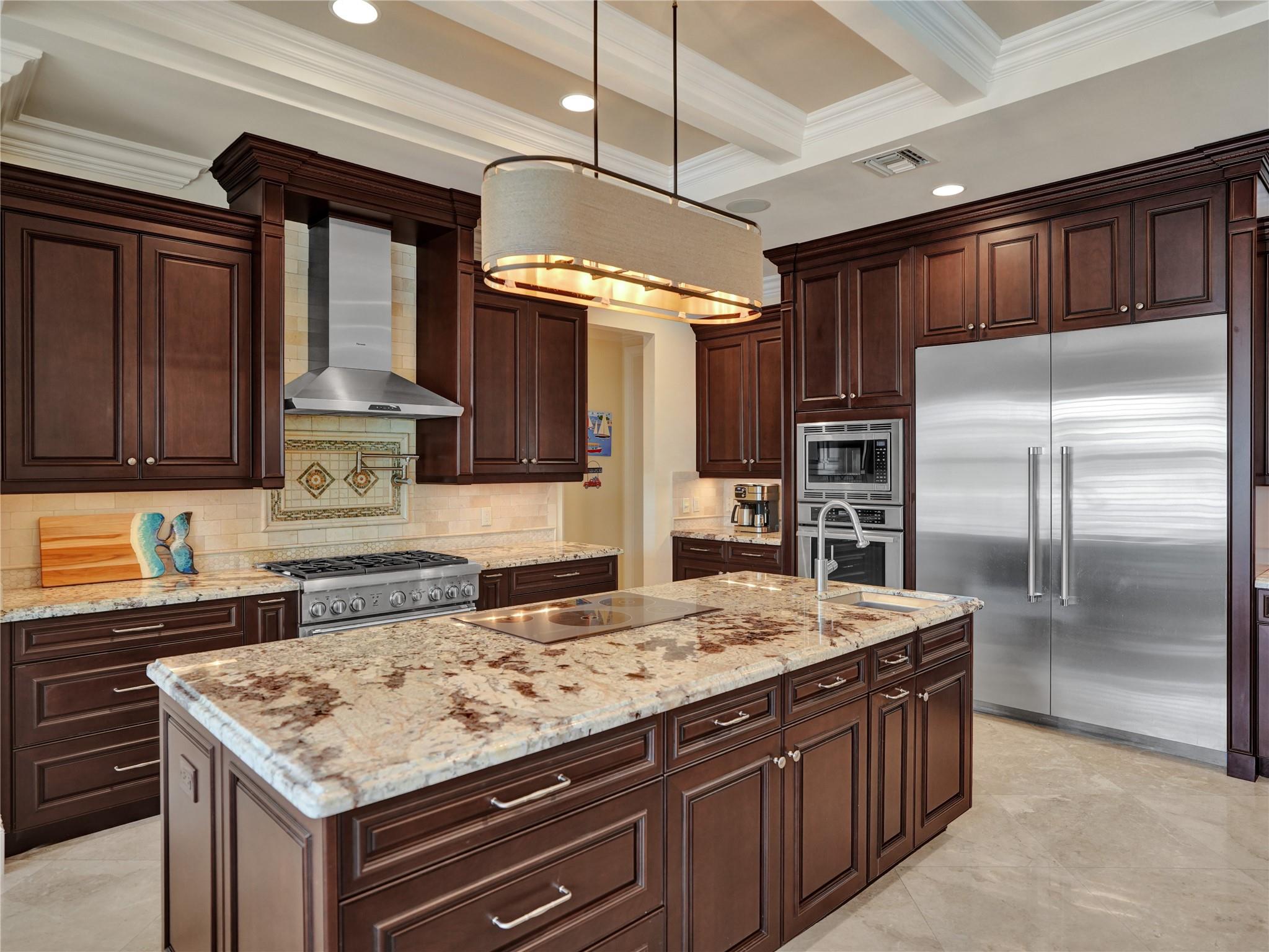 CORAL KEY VILLAS 3RD SEC - Residential