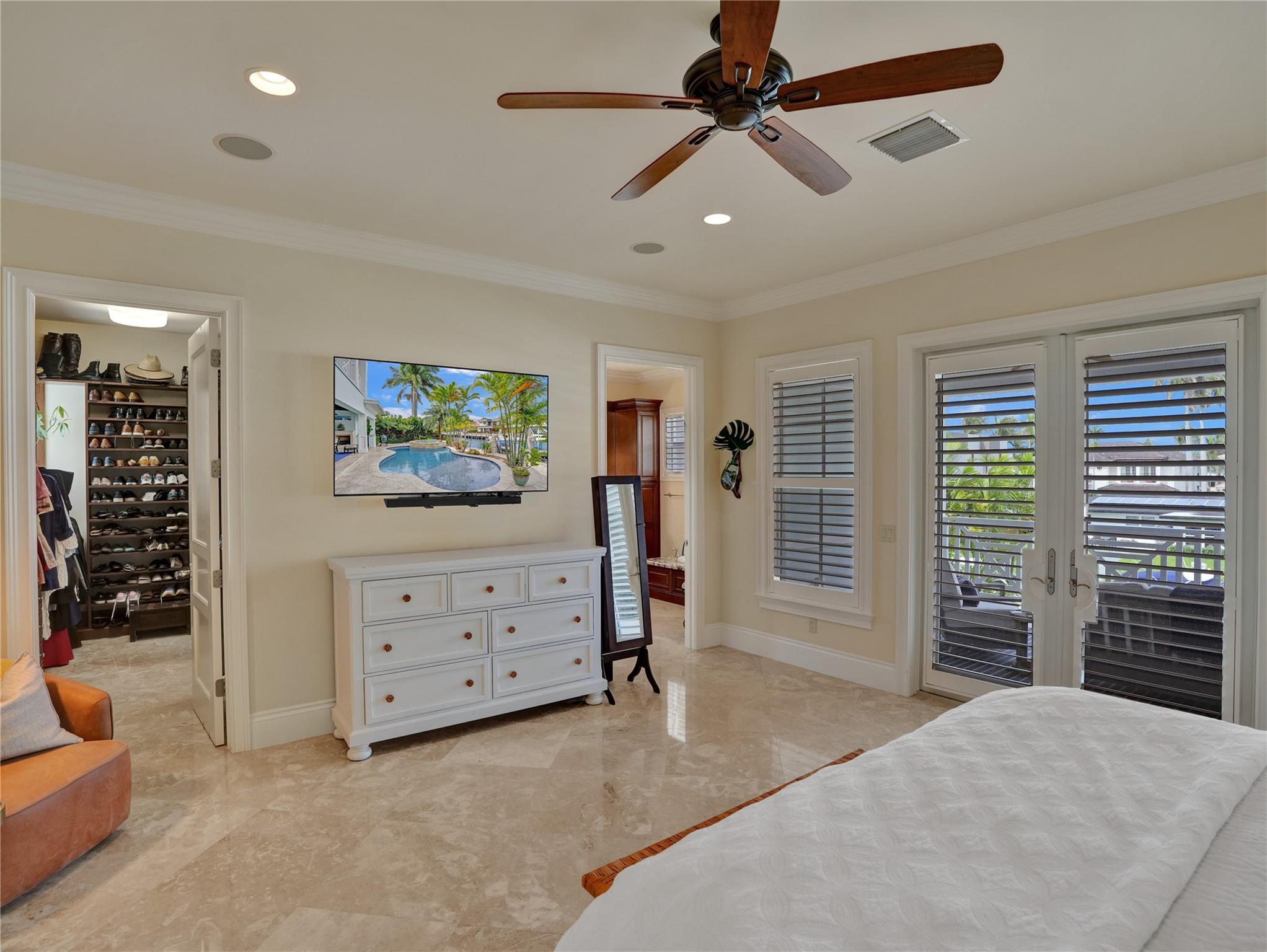 CORAL KEY VILLAS 3RD SEC - Residential