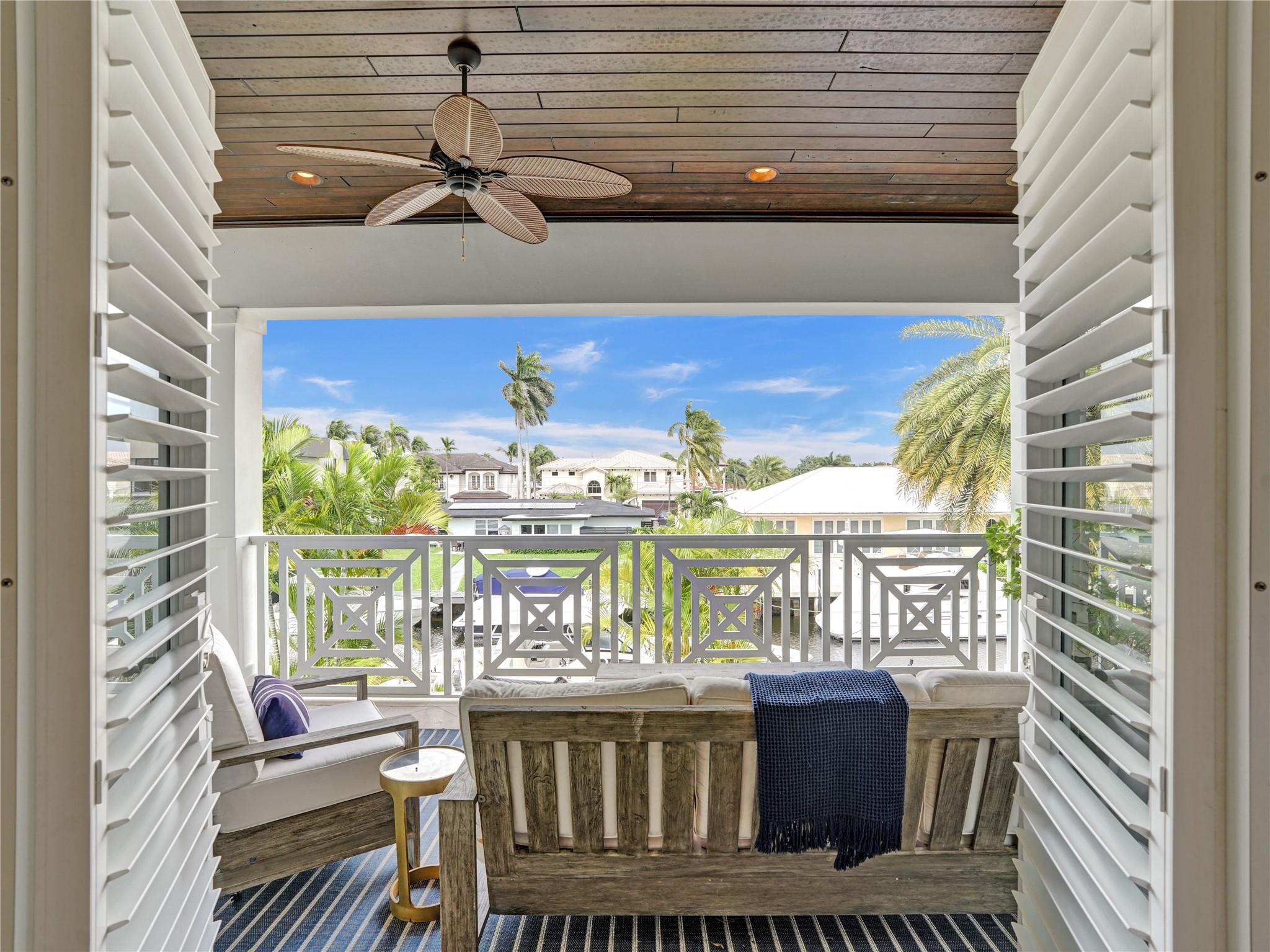 CORAL KEY VILLAS 3RD SEC - Residential