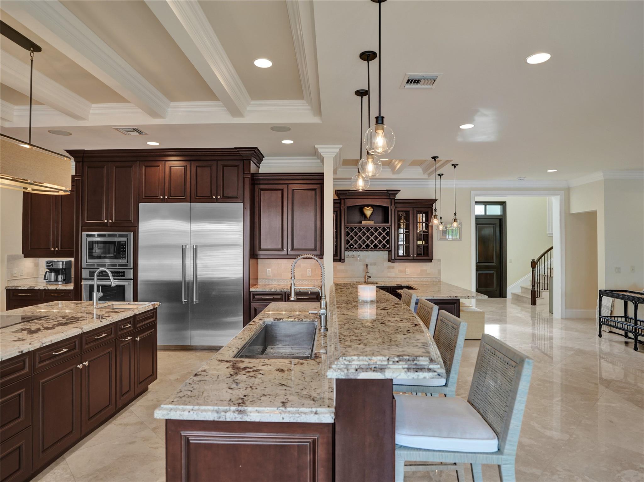 CORAL KEY VILLAS 3RD SEC - Residential