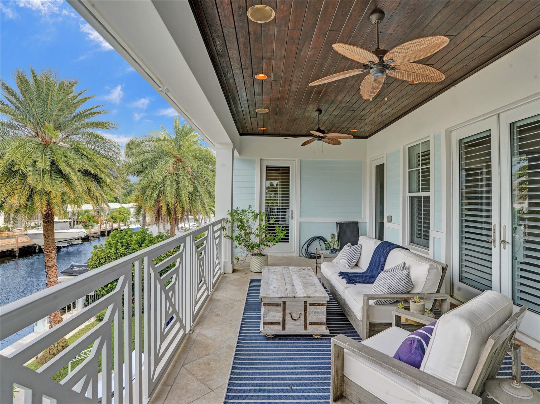 CORAL KEY VILLAS 3RD SEC - Residential